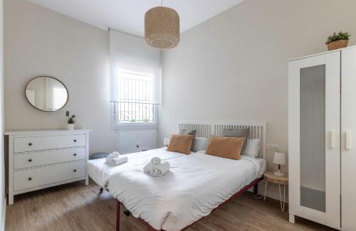 Indautxu Apartment | Beautiful Retreat in Bilbao's Vibrant City Center
