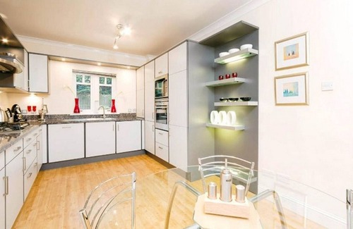 Cramond Bridge Apartment | Guest Rated 10/10: Barnton - Cramond, Edinburgh Retreat