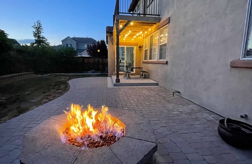 Sparks House | Modern 4-Bedroom Home with Pet-Friendly Amenities