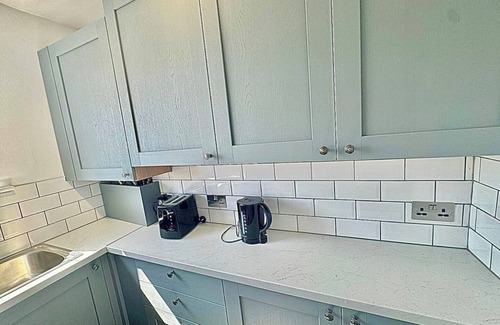 Eastcote and East Ruislip Apartment | Spacious and Modern Eastcote Apartment