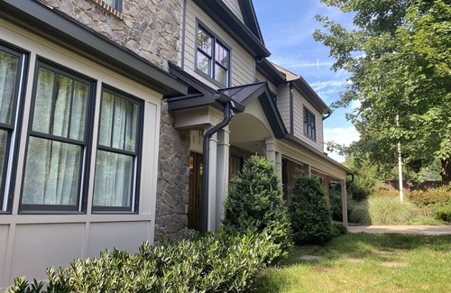 Donaldson Run House | Modern Home Minutes from DC with Family-Friendly Amenities