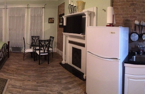 Harlem Hotel | Spacious Property with Kitchen Near Subway - Rated 8.6/10