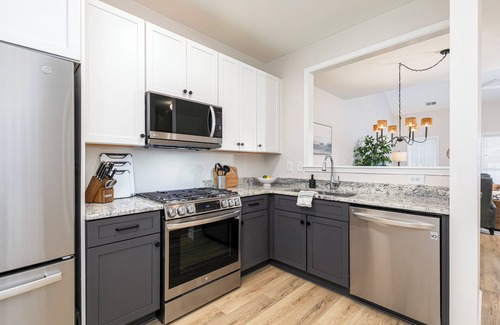 Acworth House | Spacious and Quiet 3-bedroom townhome with WiFi and AC in Acworth