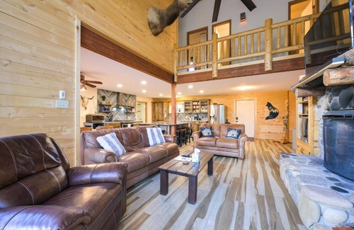 Pagosa Springs House | Tranquil Pagosa Springs Cabin with Deck & Hot Tub Awaits!