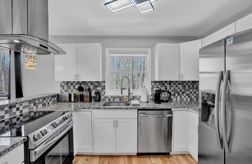 Gouldsboro Ski Chalet | Inviting Remodeled Cabin at Poconos Mountain Resort