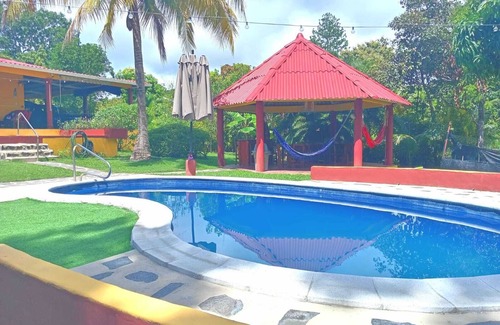 Tumba Vieja House | Relaxing Beach House Retreat for Family and Friends