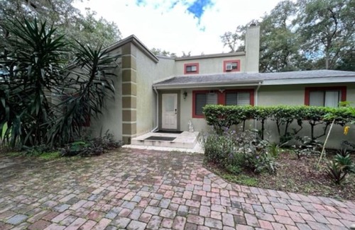 Longwood House | Relaxing Retreat - Pet and Child Friendly in Longwood, FL