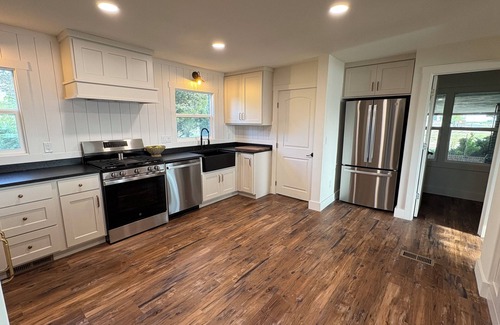 Elwood Other | Spacious and secluded 5-bedroom farmhouse with AC, WiFi in charming Tremonton