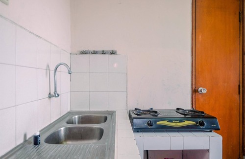 Gambir Apartment | Convenient 3BR Juanda Apartment with Pool and Kitchen