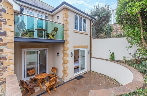 Porth Villa | Stylish Oceanfront Villa with Breathtaking Beach Views