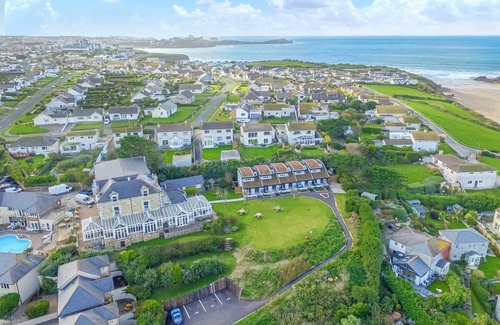 Porth Villa | Stylish Oceanfront Villa with Breathtaking Beach Views