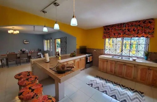 Duncans House | Tranquil Villa Retreat with Pool in Duncans