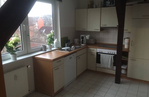 Wik Apartment | Comfortable Oceanfront Apartment with Pool & Kitchen Access