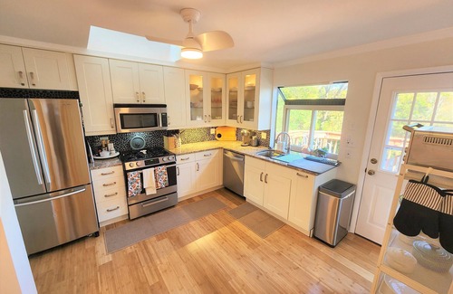 Annapolis House | Inviting Annapolis Vacation Home with Pool & Spa Near Downtown