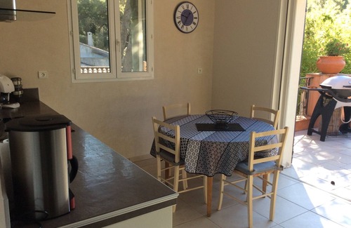 La Faviere Apartment | Perfect Apartment for 6, Steps from Beach and Port