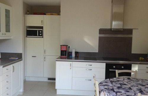 La Faviere Apartment | Perfect Apartment for 6, Steps from Beach and Port
