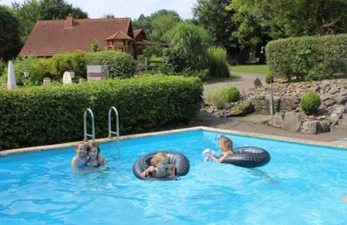 Bellersen Apartment | Tranquil Apartment in Green Bruchttal with Pool & Kitchen