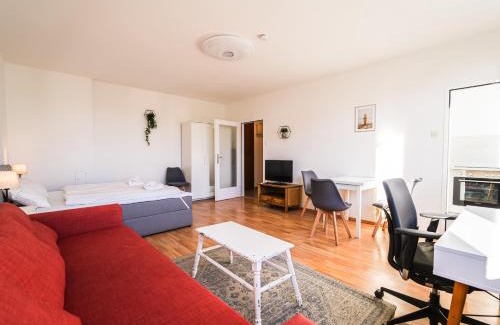 Wiener Neustadt Apartment | Elegant Apartments with Scenic Views and Free Parking