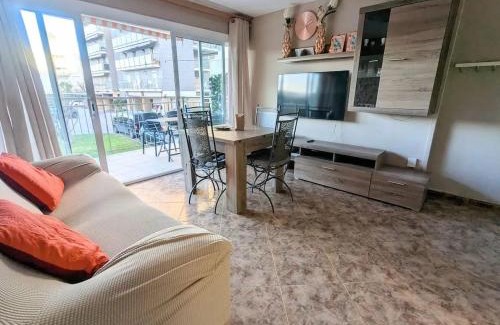 Cabrera de Mar Apartment | Beachside 3 Bedrooms Apartment with Sea View & Pool