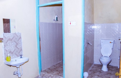 Siaya Bed & Breakfast | Convenient Apartment in Siaya - Near Top Attractions