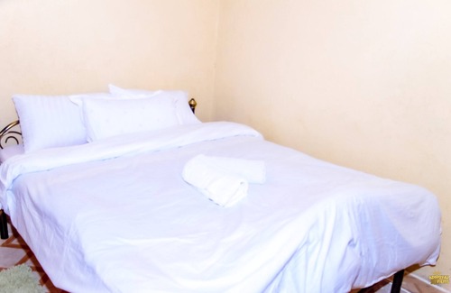 Siaya Bed & Breakfast | Convenient Apartment in Siaya - Near Top Attractions