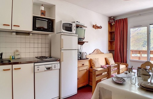 Les Bruyeres Apartment | Cozy 1-Bedroom Apartment Les Menuires for Families