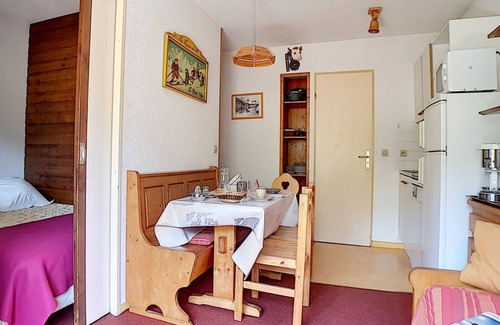 Les Bruyeres Apartment | Cozy 1-Bedroom Apartment Les Menuires for Families