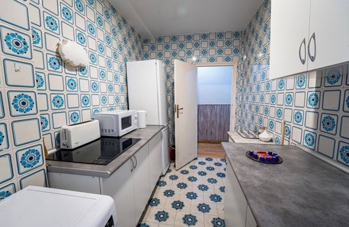 Gaztambide Apartment | Spacious apartment in Chamberí by beBalmy