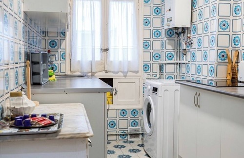 Gaztambide Apartment | Spacious apartment in Chamberí by beBalmy