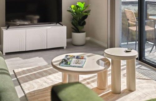 East Perth Apartment | Spacious Apartment in East Perth - Close to OPTUS Stadium, CBD, WACA