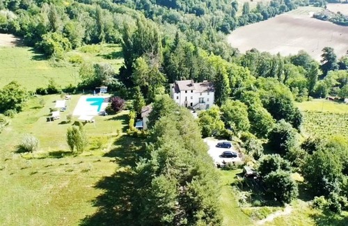 Montone House | Cozy Apartment in Restored Countryhouse with Pool & Spa