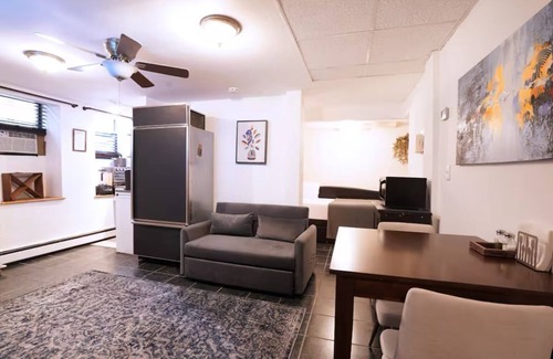 Queens Apartment | Spacious apartment in Long Island City with AC, WiFi