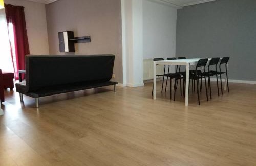 Logrono Apartment | Spacious apartment in Logroño with 120 m²