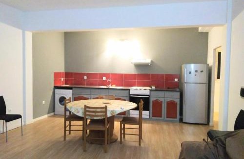 Mindelo Apartment | Mountain View Apartment in Mindelo - 4-Star Family Retreat