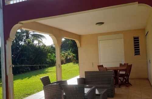 Sainte-Rose Apartment | Quiet Residential Apartment with Pool & Breakfast Included