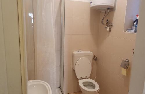 Hundsturm Apartment | Budget-Friendly Apartment Near City Center, Pet Friendly