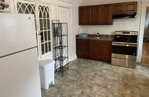 Trenton House | Ideal Family Retreat in Pet-Friendly Apartment
