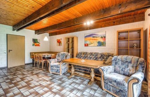 Untervalme House | Cozy Holiday Home in Hochsauerland with Forest Views