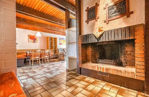 Untervalme House | Cozy Holiday Home in Hochsauerland with Forest Views