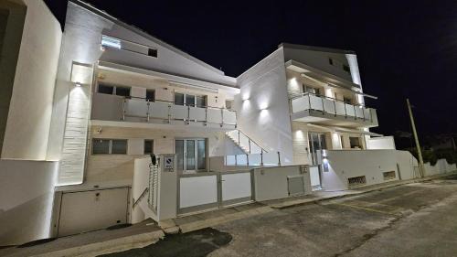 Punta Secca Apartment | Sea View Apartment in Punta Secca - Family Friendly Retreat