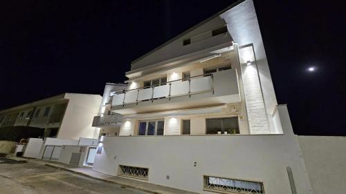 Punta Secca Apartment | Sea View Apartment in Punta Secca - Family Friendly Retreat