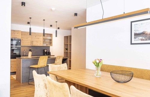 Rauris Apartment | Spacious apartment with balcony