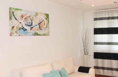 Novo Sarajevo Apartment | Child-Friendly Apartment with Free Parking - Guest Rated 10/10