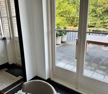 Arnhem Apartment | Spacious apartment with roof terrace and balcony