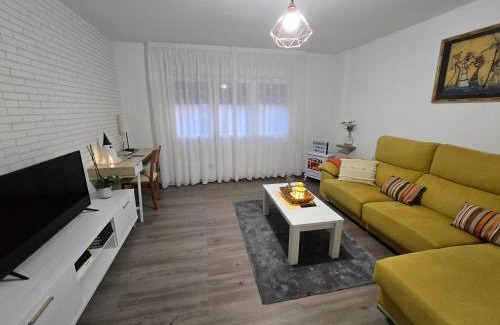 O Grove Apartment | Inviting Apartment with Sea View in O Grove - Pet Friendly