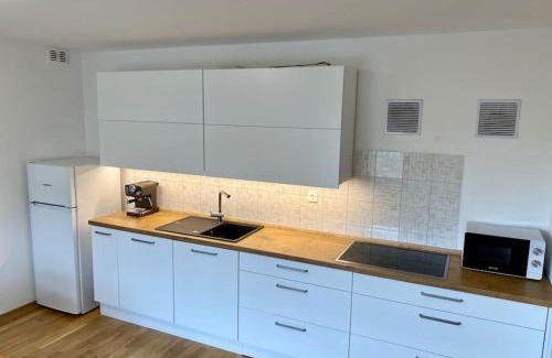 Ljubljana Apartment | Tranquil Apartment with Private Parking & Child-Friendly Amenities