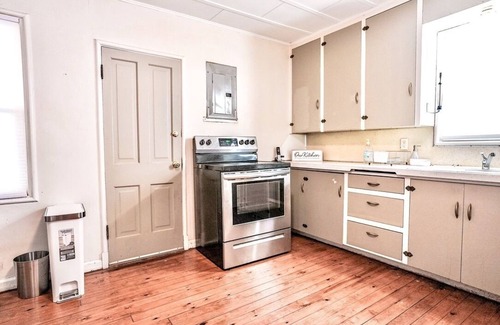 Arkansas City House | Historic Ark City Apartments with Family-Friendly Amenities