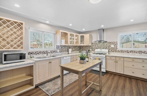 Lamar Heights Area House | Ideal Arvada Home - Close to Old Town & Red Rocks