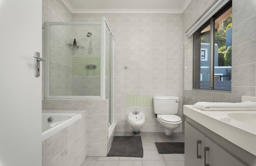 Flora Park Apartment | Inviting Bantry Bay Gem with Pool and Ocean Views