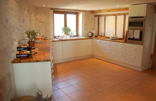 Bonnes House | Inviting Barn Conversion for 12 with Pool near Aubeterre
